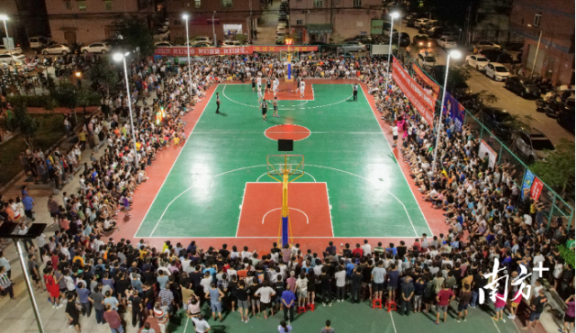 2022年企石镇村（社区）男子篮球联赛现场。