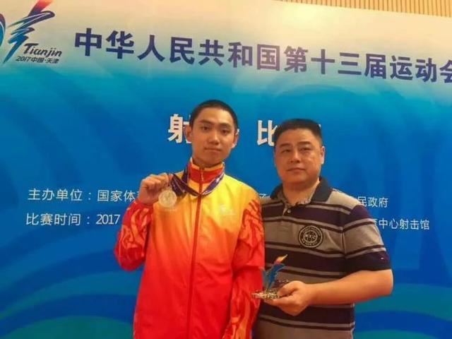 射出一片新天地 ——访深圳市体工大队射击教练刘庆甫