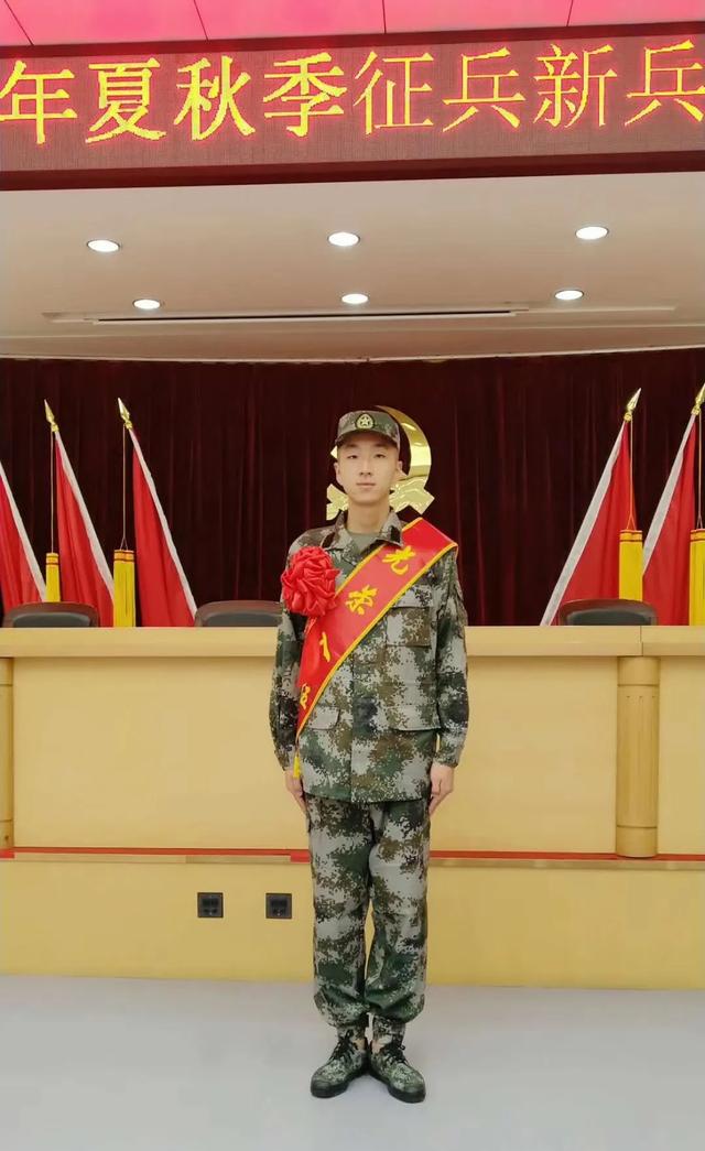 射出一片新天地 ——访深圳市体工大队射击教练刘庆甫