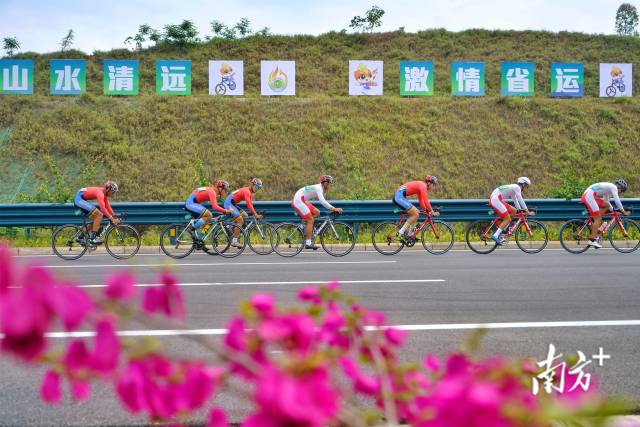 5月17日至18日，第十六届省运会自行车（公路）测试赛在佛冈县举行。梁素雅 摄