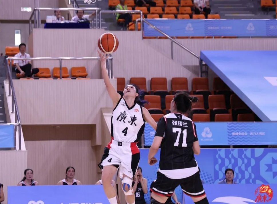 十五运会群众比赛五人篮球女子组开赛，广东队双线告捷